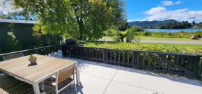 Perfect Lakeside Summer House, Rotorua